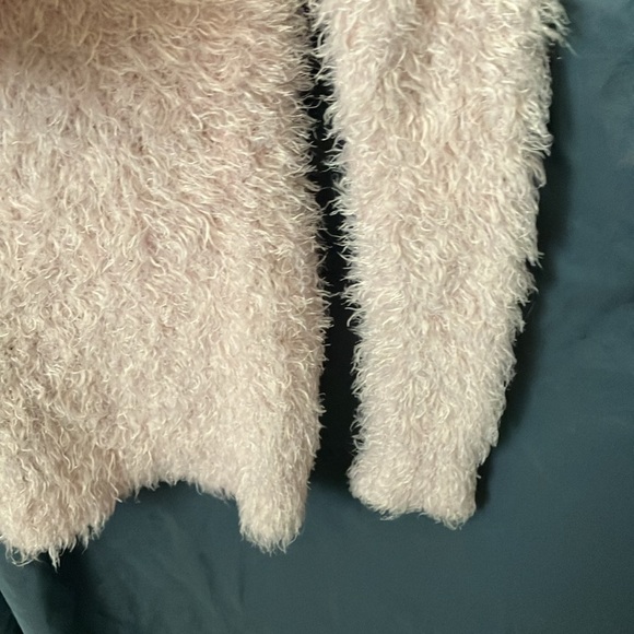 Abercrombie Kids: Pink fuzzy Sweater with metallic thread-hoodie- Girls Small - Picture 14 of 16